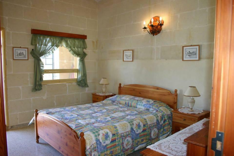 Sylvia' S Millhouse Villa Kerċem Екстериор снимка