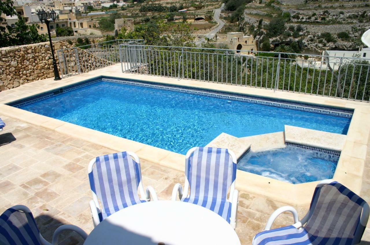 Sylvia' S Millhouse Villa Kerċem Екстериор снимка